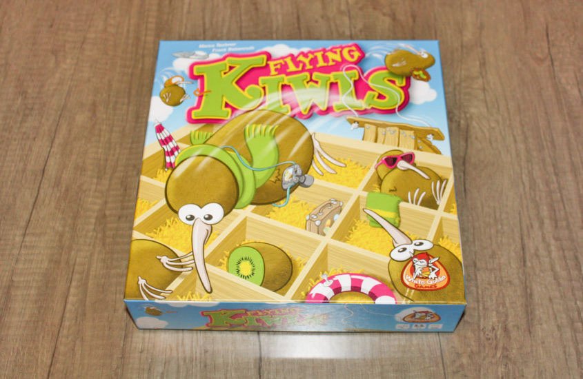 De voorkant van de doos van het spel Flying Kiwis