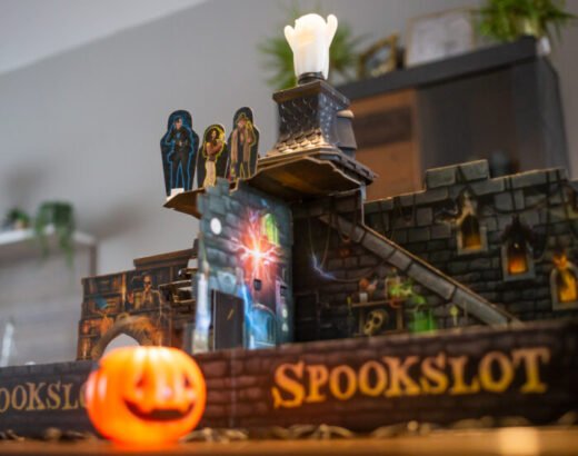 Het spel spookslot met Halloween versiering